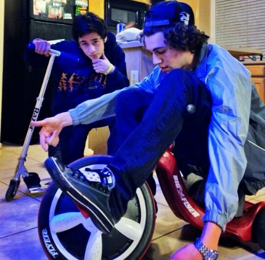 TDADDYISDOPE's tweet photo. Free my best friend Free my best friend #allthrowbacks https://t.co/gTde5mxas4