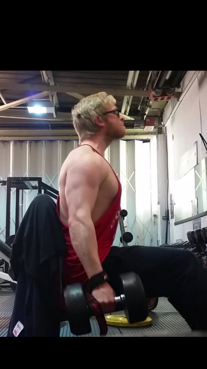JohnGaile's tweet photo. Destoying the traps. focused... IG: johng_fitness for videos #fitness #bodybuilding #fitfam #beastmode #abs #flex https://t.co/DnHI38jjjp
