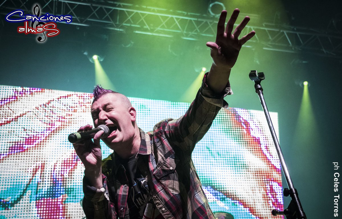 Canciones_Almas's tweet photo. https://t.co/FxsdgNpeS7 | Cobertura de @lpqlp_oficial en @TeatroFlores | Crónica @TigreMatador ~ PH @CeelesTorres | https://t.co/irUlG409dL