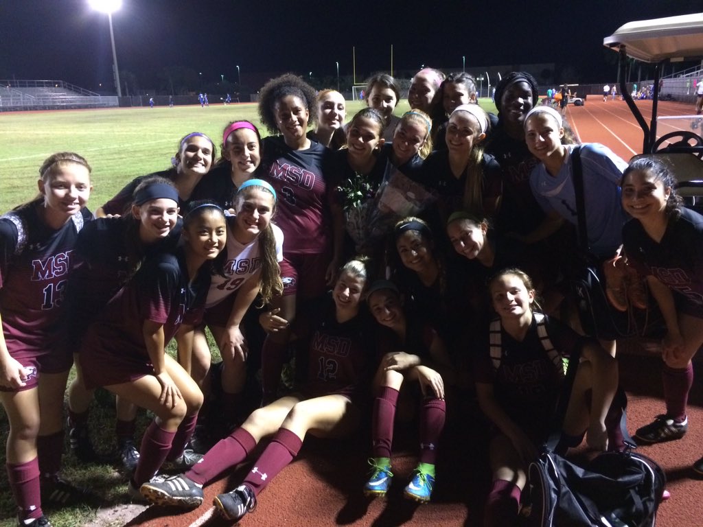 Ty_Thompson71's tweet photo. Congrats girls 8-0! #EaglePride https://t.co/0DHLJZ3Xzy
