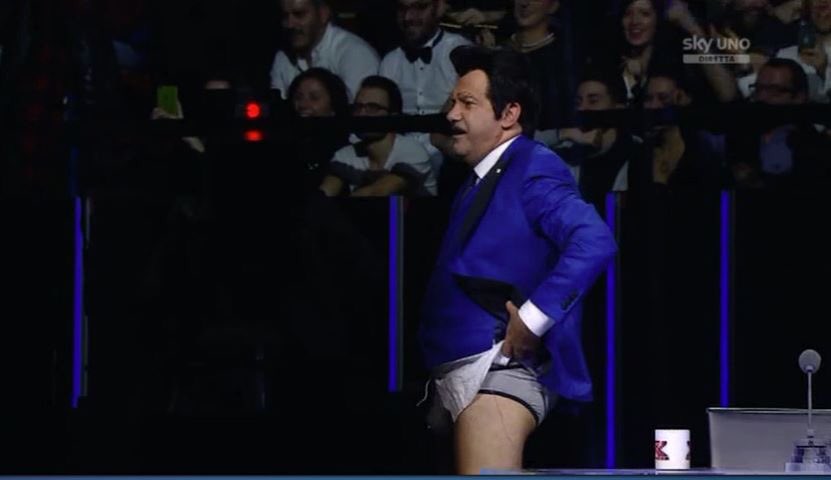 mostarda_'s tweet photo. Elio più dotato di Rocco #XF9 #XFactorFinal https://t.co/4GjVrY6vXm