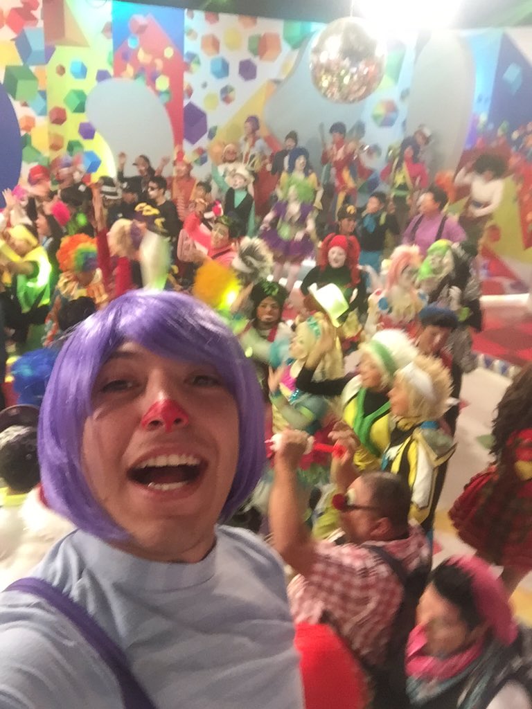 _Alondra98's tweet photo. “@_snuppy08: Loch payachoch🎪🎲🎯 https://t.co/6tfcn3xxHH”