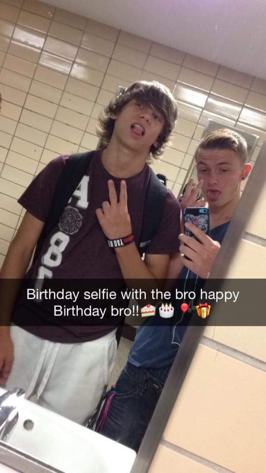 2 pic. Miss my bro I'll see you when you get back hopefully you do come back bro I love you bro so much (no homo)!! https://t.co/ryFaLAYE6Y