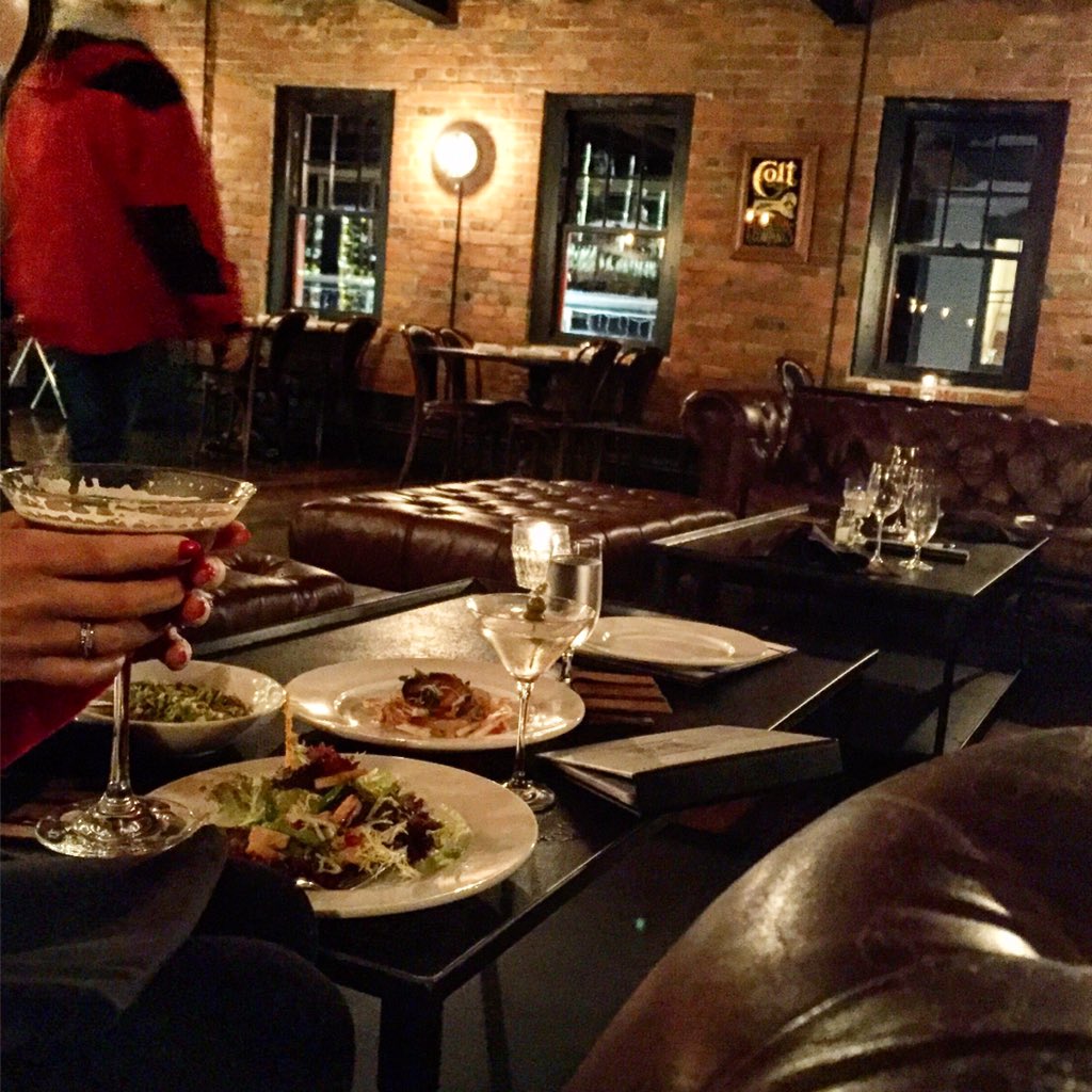 ACKblACKbook's tweet photo. Obsessing over the decor and adults lounge at @CaskandKiln ... Loving this spot! #ACktoVT https://t.co/jUvHzJiqfj