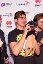 calumshappy's tweet photo. + puppies https://t.co/zTp4arKINZ