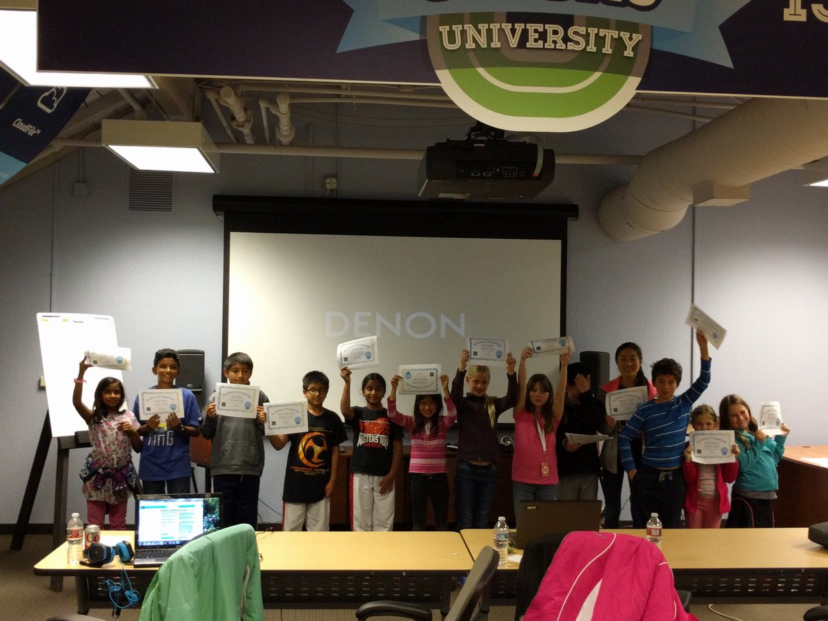 joeddean's tweet photo. Just finished running #HourOfCode from @codeorg @CoderDojoSV thanks @OnSitedotcom for food and space. https://t.co/E9zOwE4A8u
