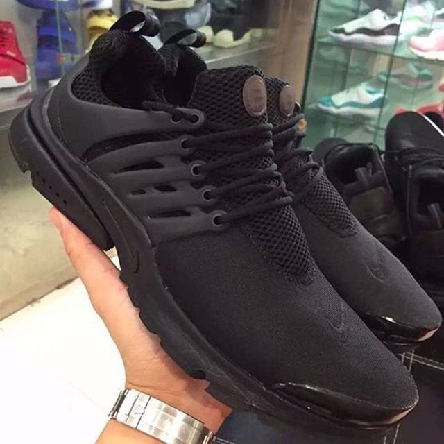 Nike Air Presto "Triple Black" bit.ly/1PZocNl