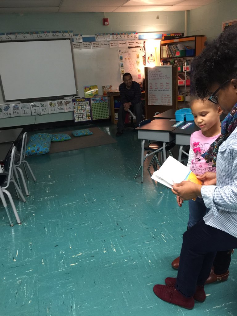 GavelRhonda's tweet photo. First grade students, parents, and teachers share in the love of reading. https://t.co/JLjdiCw0Ad