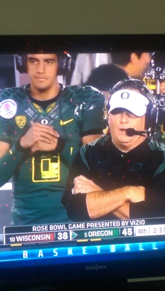 1SeymourDuck's tweet image. Watching a replay of the 2012 Rose Bowl victory over Wisconsin and noticed this kid on the sideline. #TBT #GOAT