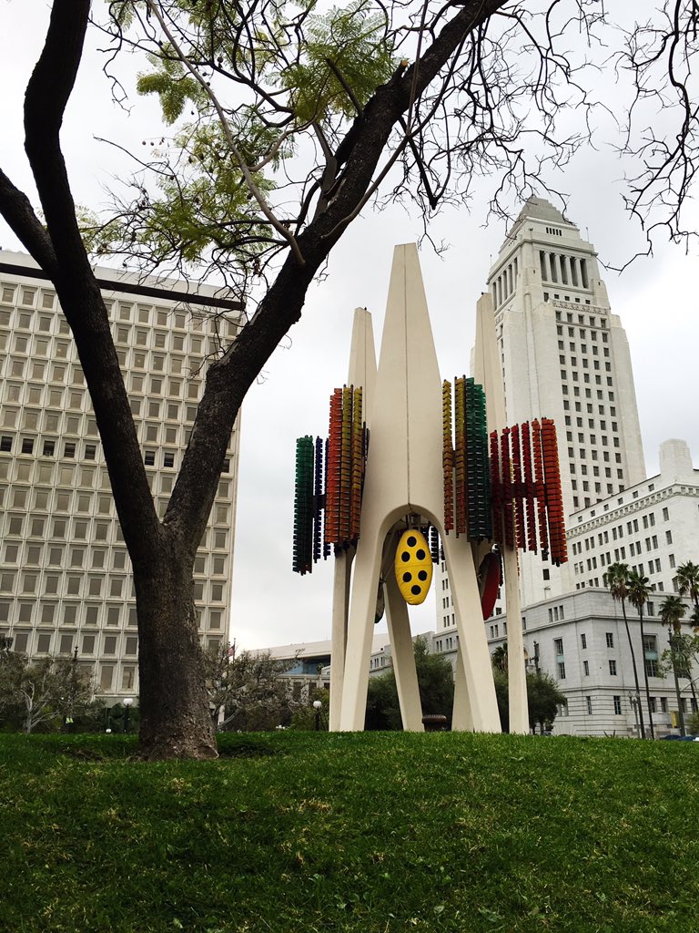 GrandPark_LA's tweet photo. Happy 40! 🎂 #triforiumla #lightupla https://t.co/73YOtAB3nG