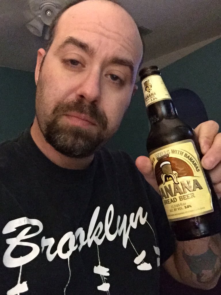 NYHC1977's tweet photo. This is a good #beer. #bananabreadbeer. You should try it. I'm getting my #drink on in #Florida. #coldbeer https://t.co/IKzTrmDK8z