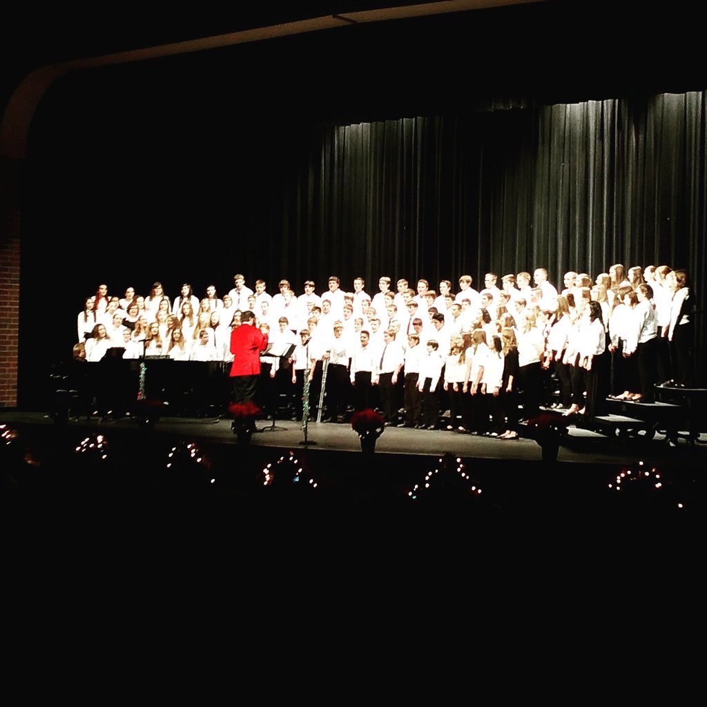 vollmars5's tweet photo. The most beautiful version of Silent Night I have ever watched! Props to #OJHS Choir https://t.co/zAY4RXbLcR