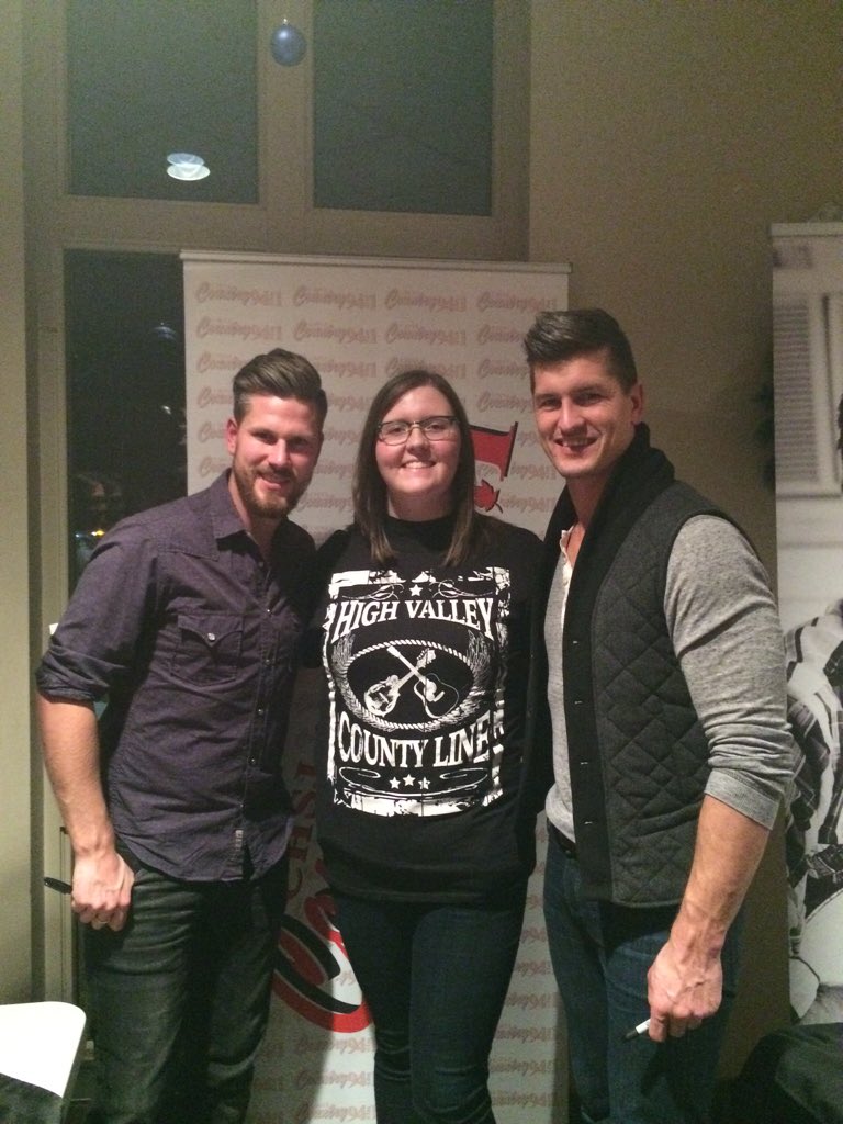 MirandaJones_'s tweet photo. Awesome time tonight! Thanks @HIGHVALLEY π #makeyoumine #flyingdonuts https://t.co/tTZUl26IJx