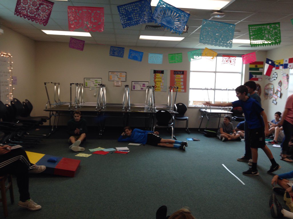 GutierrezSra's tweet photo. Reviewing for our semester exam- so much more fun with a friendly game of #cornhole. #4pointsSpanish https://t.co/7WltF5bc8O