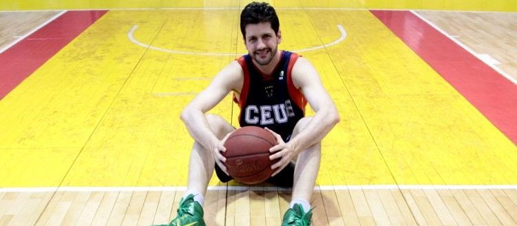 ucubasquet's tweet photo. #LSB2015 El señor oficio.Editorial de @altamirano45, la actuación d Guilherme para Uniceub https://t.co/L9Ojidlv0o https://t.co/lcMQTtDgkn