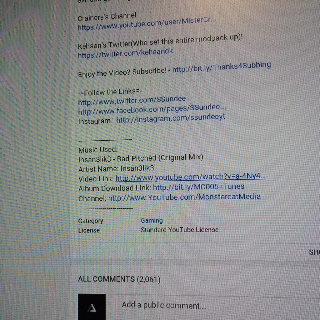 MrDescender's tweet photo. @SSundee u need to FIX your OUTDATED DESCRIPTION, to the right links and stuff https://t.co/swPnDOg97m