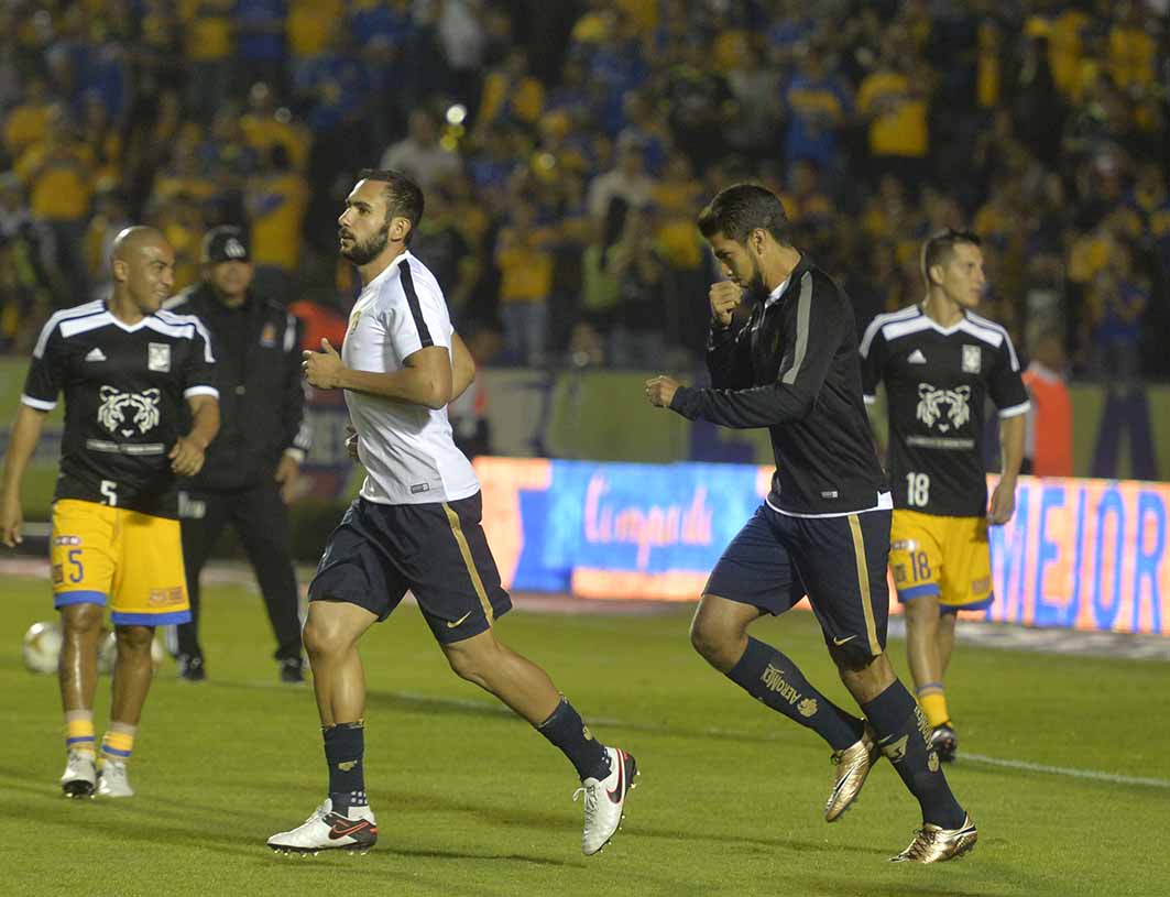 Tigres golea a Pumas - CV6WxFAXAAI_E8i