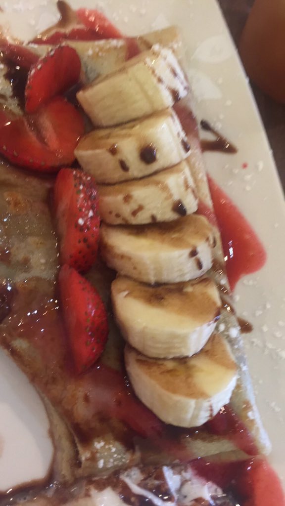 erika_pauley's tweet photo. Thanks for the magical crepe, I could taste the aloha #alohacrepes @saaamibee https://t.co/4CDSgHs7Fo