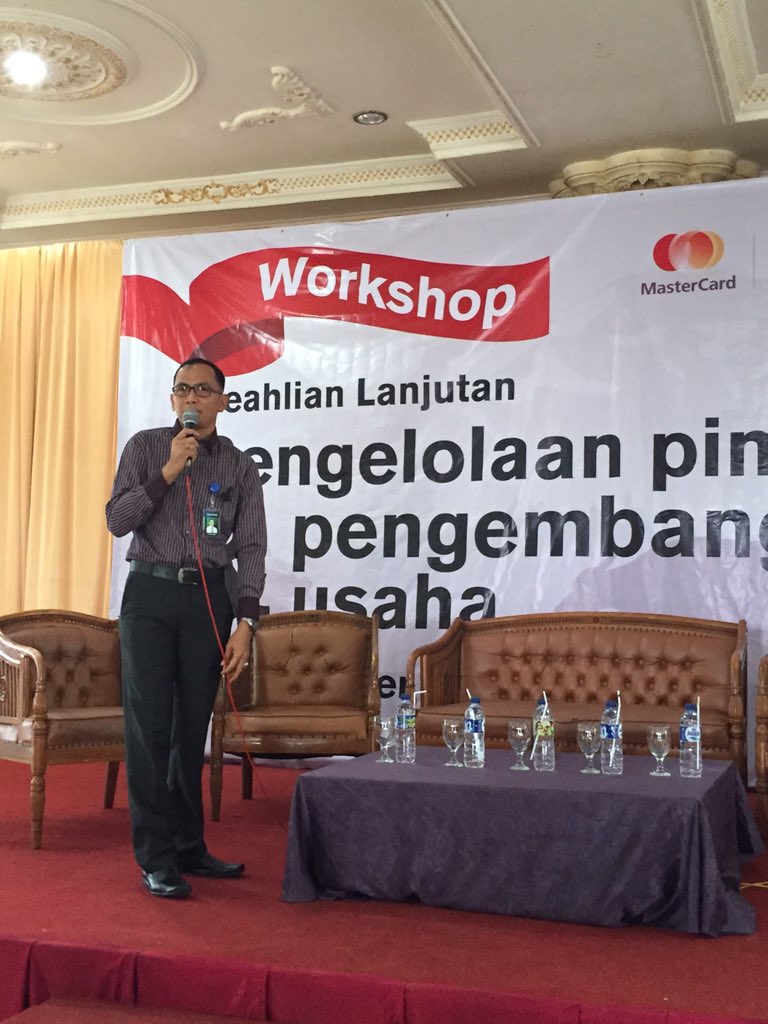 talkshow workshop ini diramaikan jg oleh perwakilan dr BRI yg menjelaskan ttg layanan bagi masyarakat