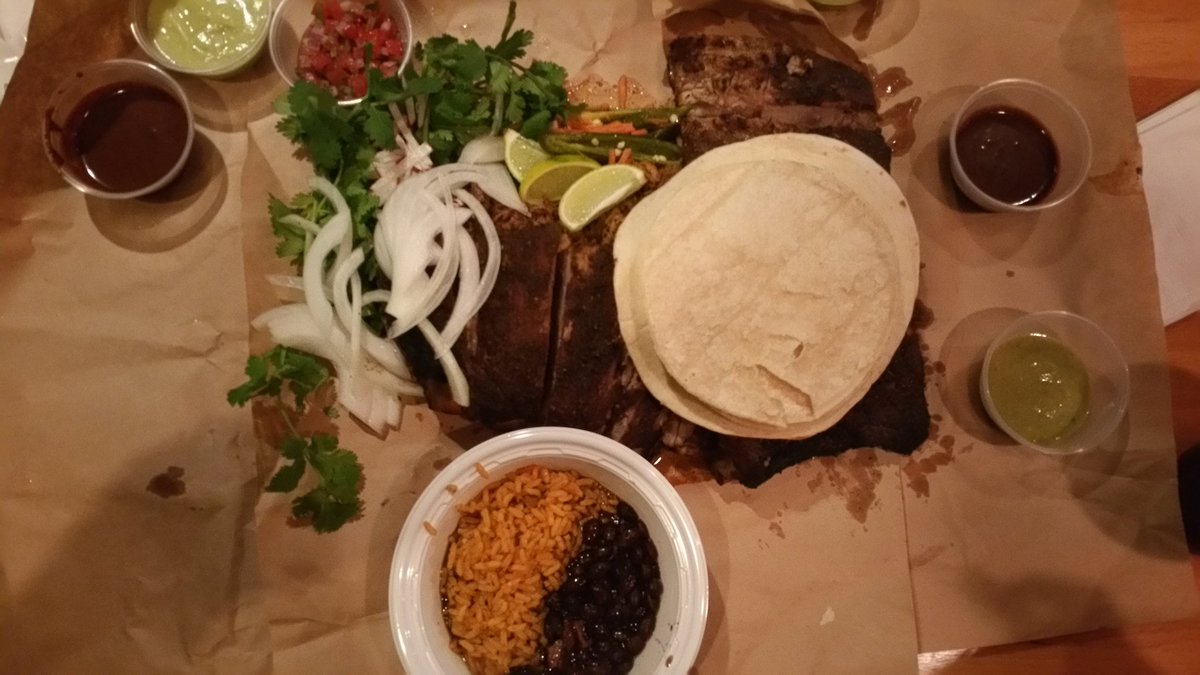 MiamiFoodAuth's tweet photo. Keeping secrets is fun! #barbacoaMIA bbq + tacos hidden pop-up shop. Follow them on IG to get an invite! https://t.co/rwvCZHxEzw