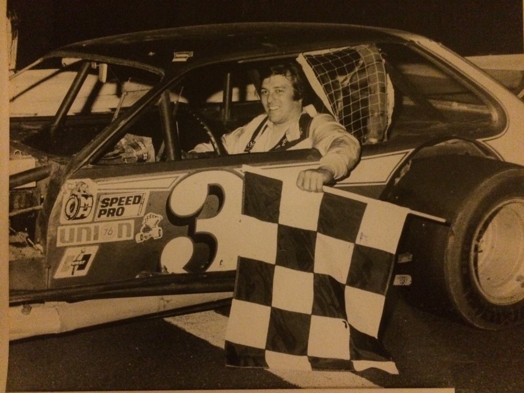 breracing3's tweet photo. @breracing3 gives our condolences to the Bouchard family for the passing of a legend @ron_bouchards #champion https://t.co/1QZ5Z9cJLS