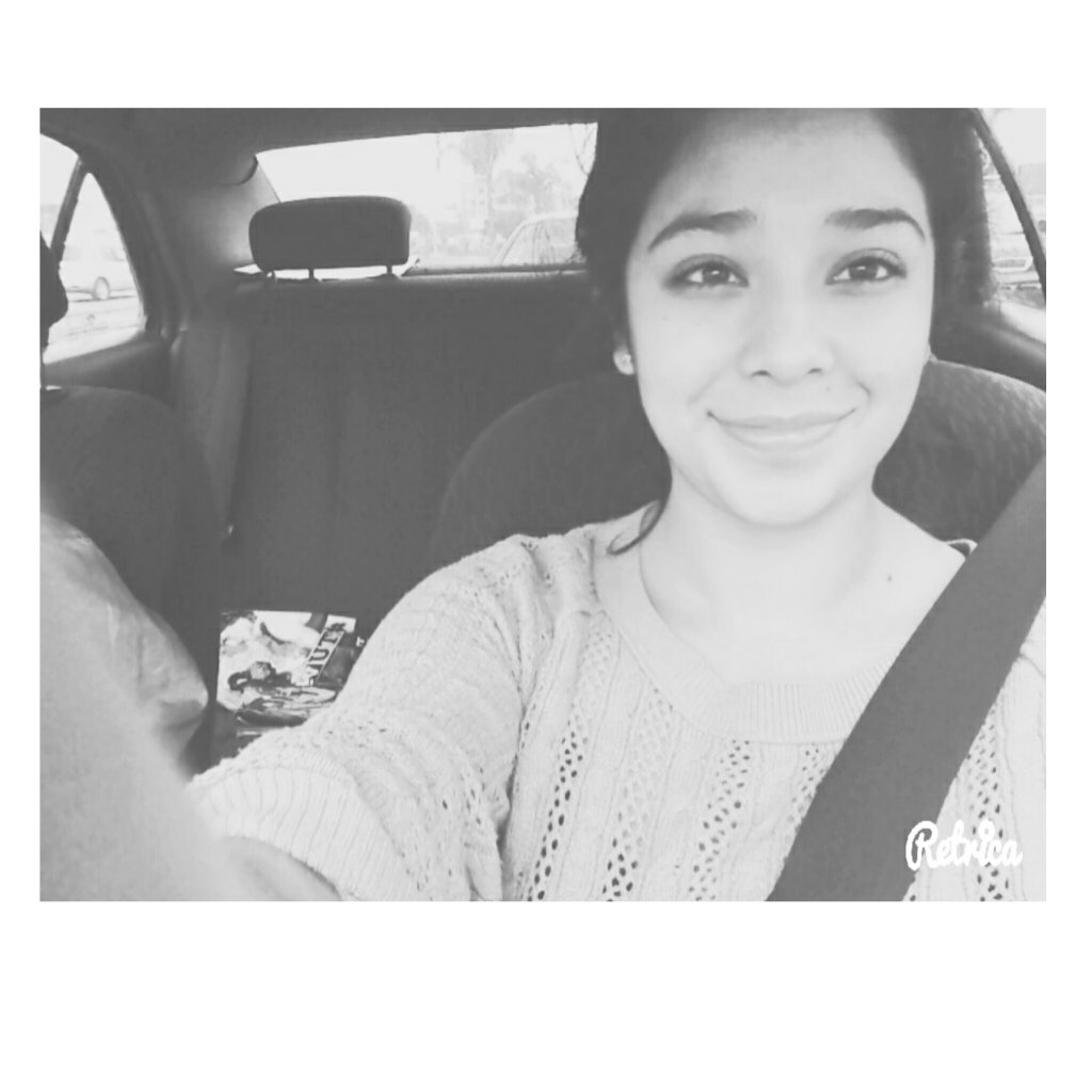 Viviangeli30's tweet photo. Un buen día para manejar! 👍🚘

- Manejar mejor mi vida 😢  #autopa 😂💪✌ https://t.co/To9b5cjFbB