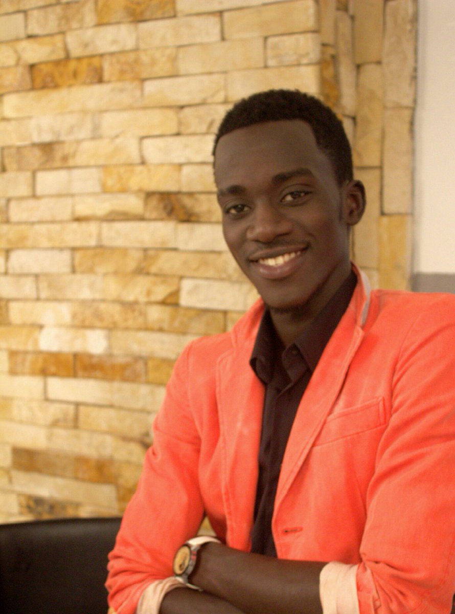 CB__SECK's tweet photo. Pourquoi pas une 3eme VIDEO-CLIP 
(A suivre) @dakaractu @seneweb @senego https://t.co/AsidPrKZUb