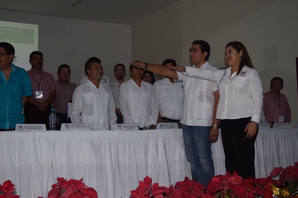 Luis_MartinL's tweet photo. Mis felicitaciones y todo el exito como Coord Distrital a mi amigo @Armando_Angulo #PRI @betoborge @juancarrillo58 https://t.co/tfSOLezq8G