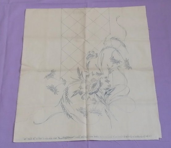 Kira_on_ebay's tweet photo. Vintage Vogart Stamped Linen Embroidery Scarf #520B Scarf S-49 https://t.co/0nzJGqiLJr https://t.co/jgTNGIQRpp