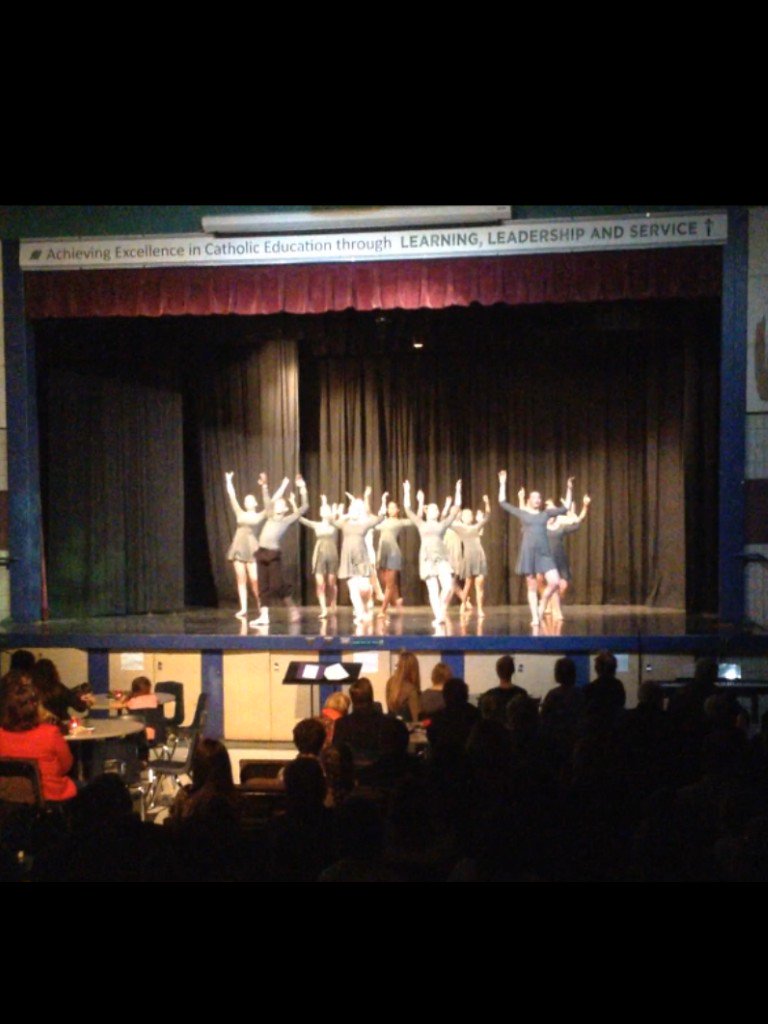 kathyhadwen's tweet photo. @SMthunderstruck @SmcssSC Dance team as fierce as ever. #ThunderDance https://t.co/LwdZdQIRXk