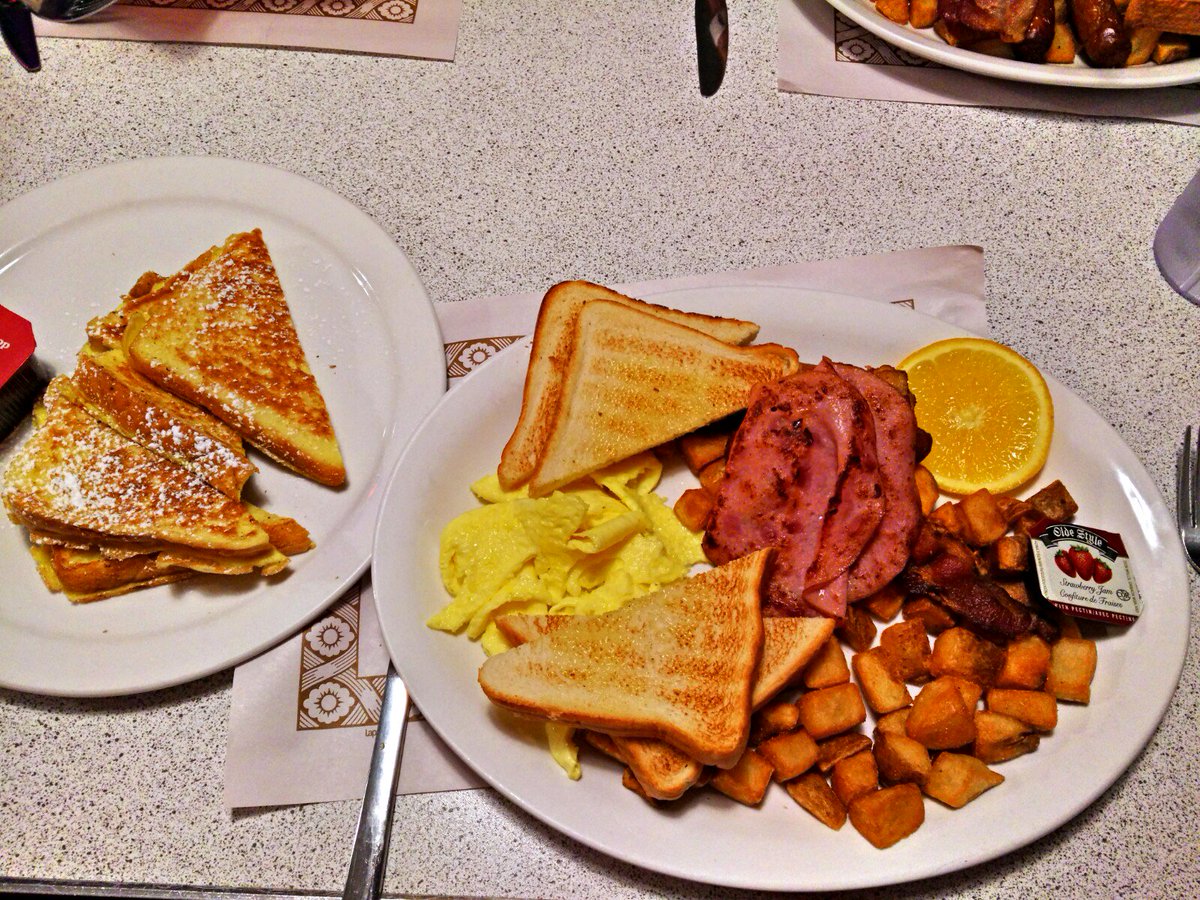SilverbackPWR's tweet photo. A little late night breakfast 😍😍
#gains #foodporn https://t.co/sbBgXNqnCm