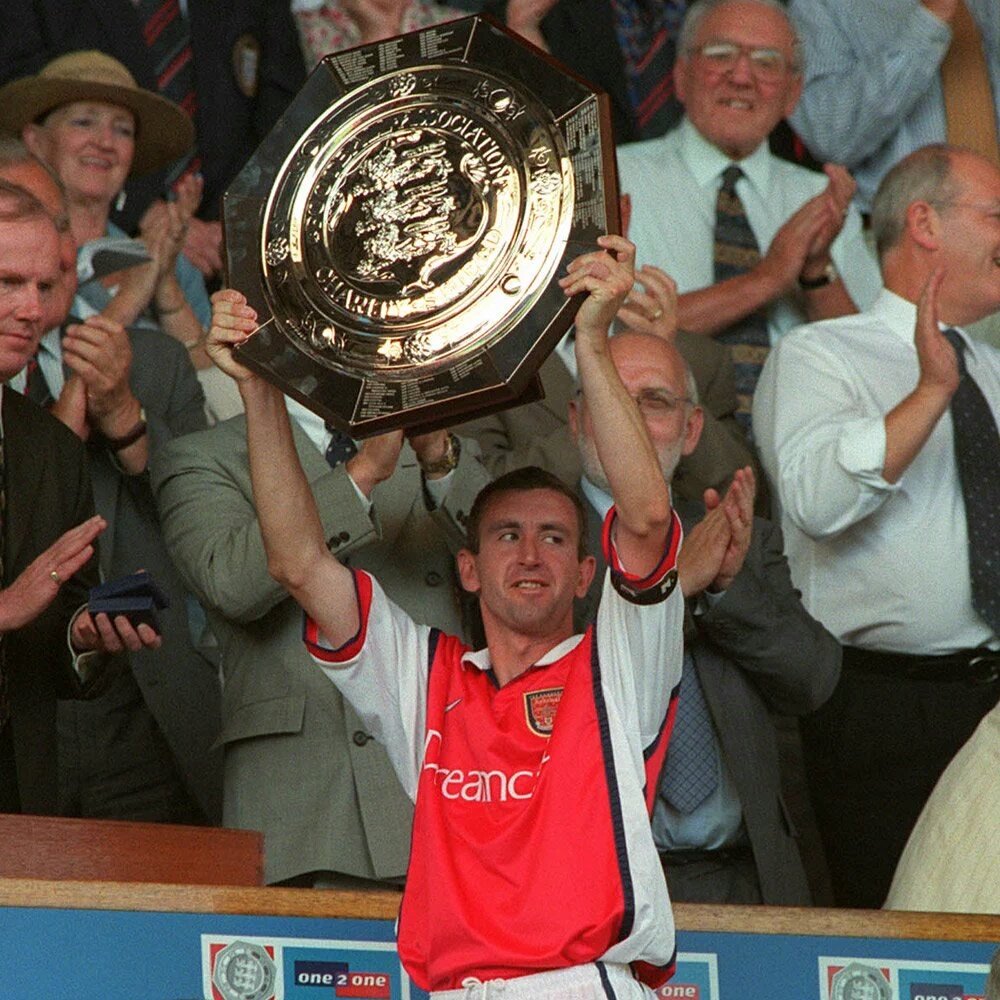 We wish a very Happy Birthday to Nigel Winterburn who turns 52 today, One of The Fabulous Back 4! 