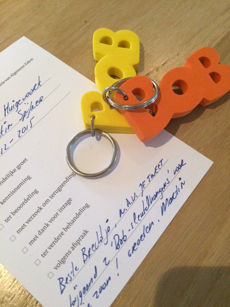 Bhuigevoort's tweet photo. @Rijksoverheid, dank @martinspijker super service van #rijksoverheid! #zoonblij #oranjenieuwefavoriet https://t.co/19BXlCpWlr