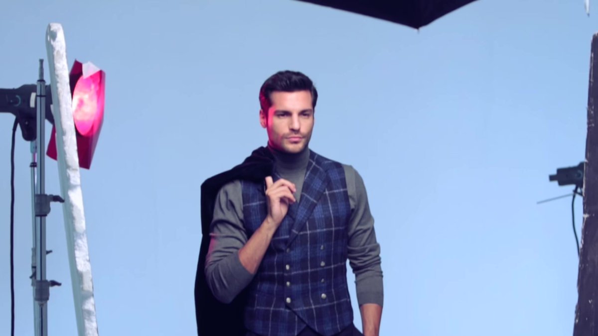 SerkanFans's tweet photo. @SerkanCayoglu  | BeStyle Magazine Aralık Backstage#Bestyle #bestylemagazine @bestylemagazine #KirazMevsimi https://t.co/6H2qpncl88