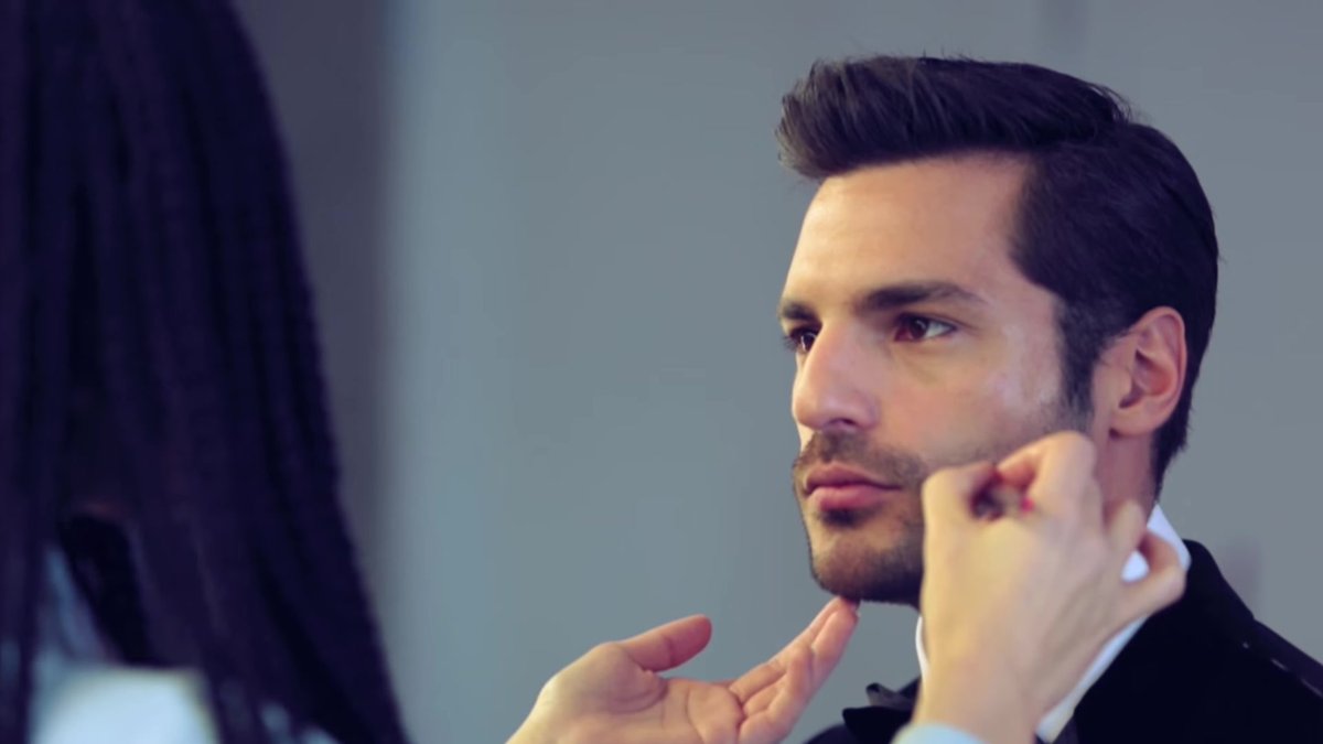 SerkanFans's tweet photo. @SerkanCayoglu  | BeStyle Magazine Aralık Backstage #Bestyle #bestylemagazine @bestylemagazine #KirazMevsimi https://t.co/Da0FXslame