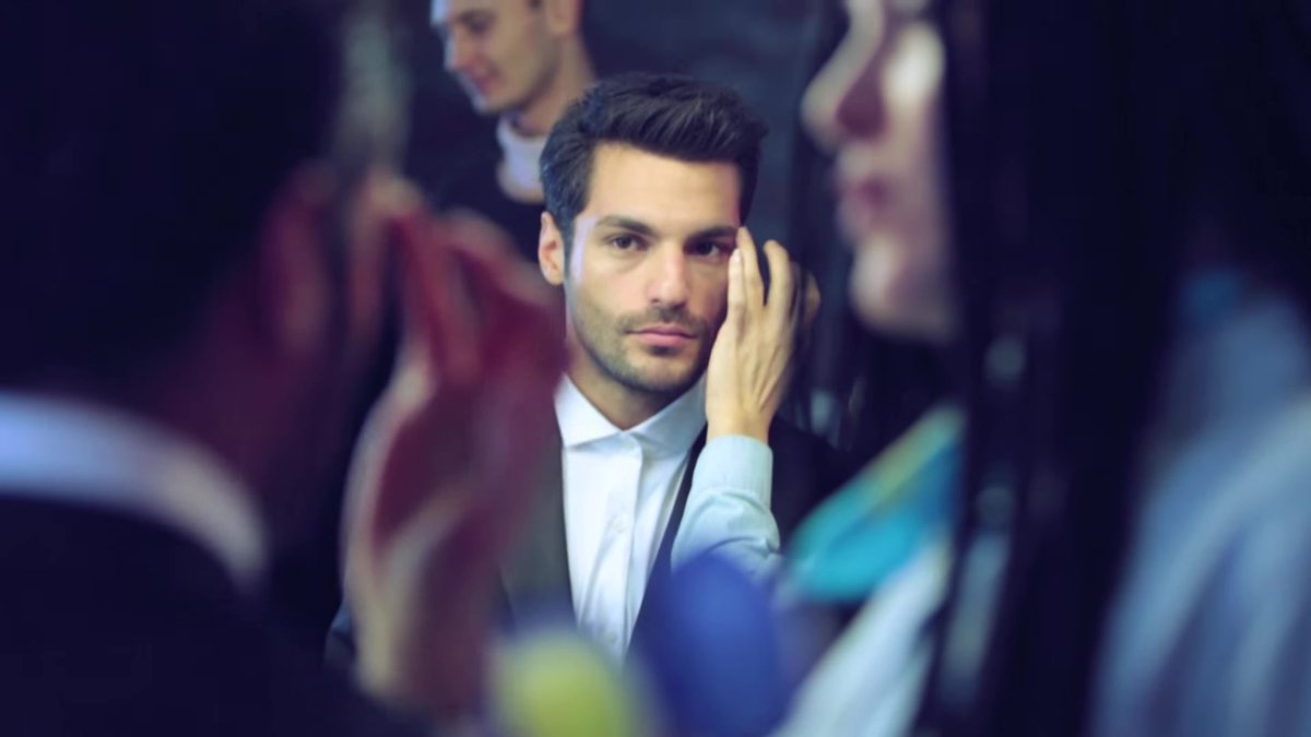 SerkanFans's tweet photo. @SerkanCayoglu  | BeStyle Magazine Aralık Backstage #Bestyle #bestylemagazine @bestylemagazine #KirazMevsimi https://t.co/uBOgEJFdwR