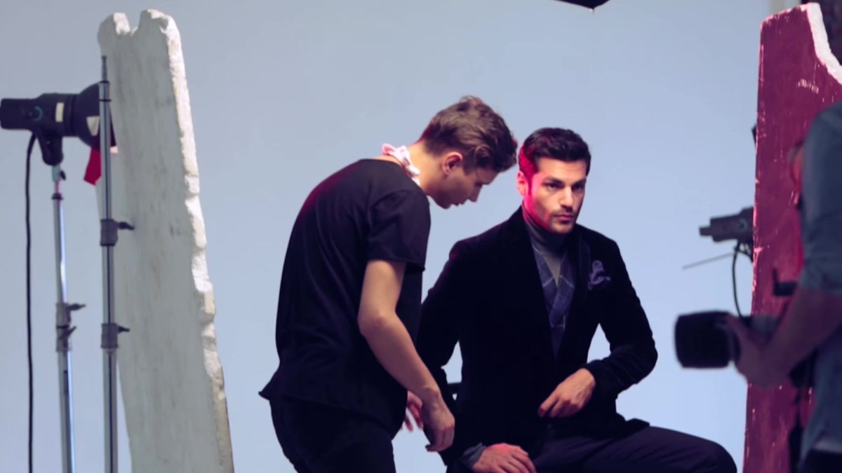 SerkanFans's tweet photo. @SerkanCayoglu  | BeStyle Magazine Aralık Backstage #Bestyle #bestylemagazine @bestylemagazine #KirazMevsimi https://t.co/gAXX9uYgxJ