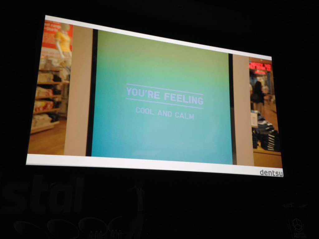 INfluencialemag's tweet image. Uniqlo analyse votre mood et utilise la #braindata pour personnaliser ses produits ! #vieconnectée