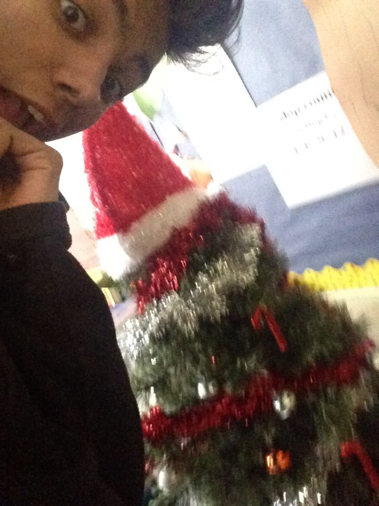 dellocar's tweet photo. Happy Holidays #RHSTeachingInternship @reese_teach https://t.co/J68TZiNHHf