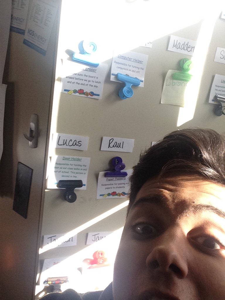 dellocar's tweet photo. Little of Jobs at the school lol #RHSTeachingInternship @reese_teach https://t.co/lYjb4mK3Ux