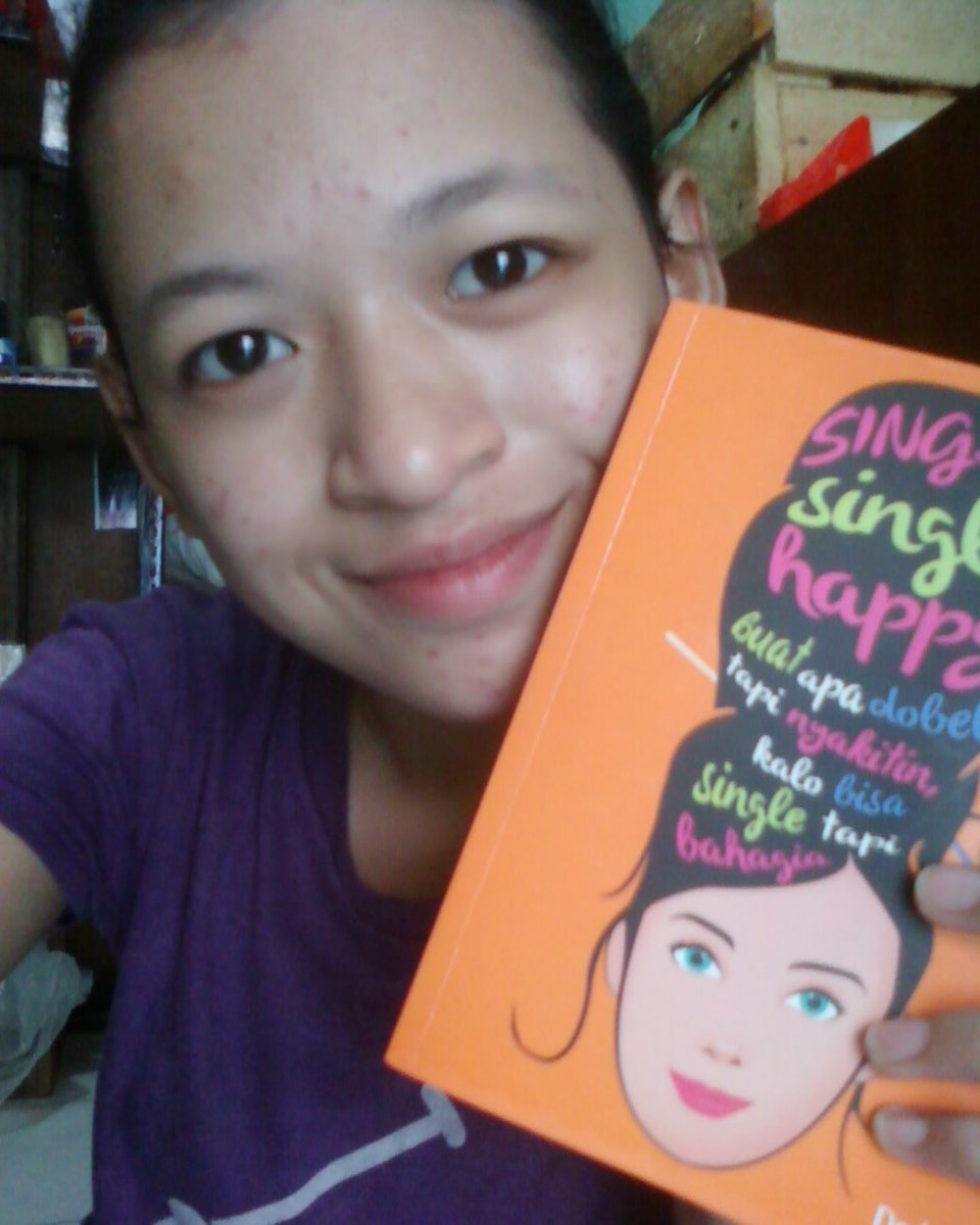 NurjaneTyas's tweet photo. Selfie with #SingPy @dewirieka. Datengnya juga pas aku Ultah tgl 9 kmrin.. Brg #LLS ^^ @Loveableous https://t.co/7tWJuIzqDe