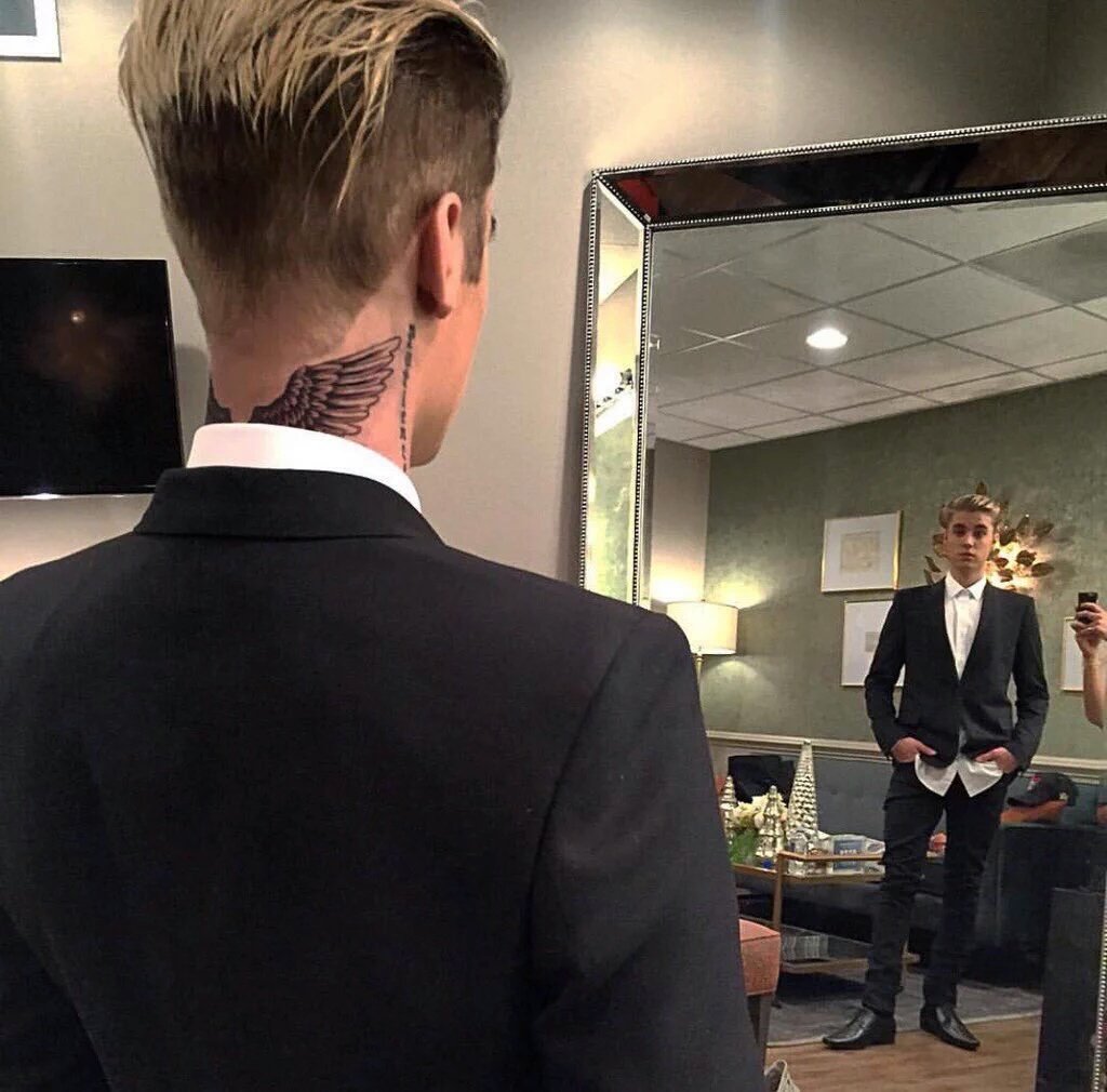 BieberArmyIND's tweet photo. @justinbieber spotted in @latelateshow with @JKCorden . and his new tattoo 😍😍😍 + justin in tuxedo 🔥🔥🔥 https://t.co/b02ZXT6Sur