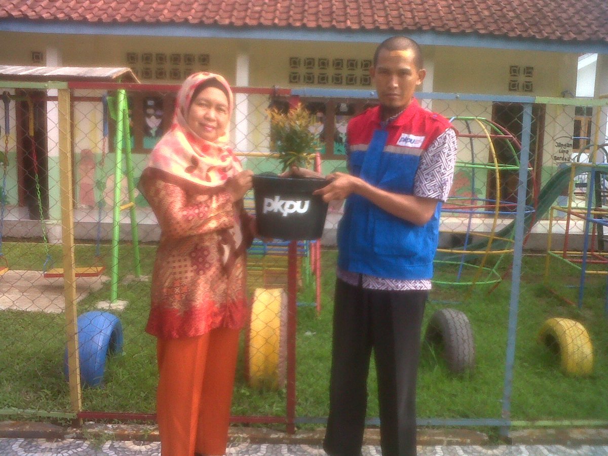 PKPU gulirkan program penghijauan di TK Nurul Albab Subang.