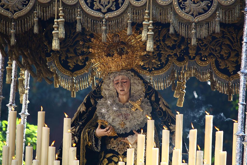 Buenos días cofrades! 
98 días para el Domingo de Ramos!