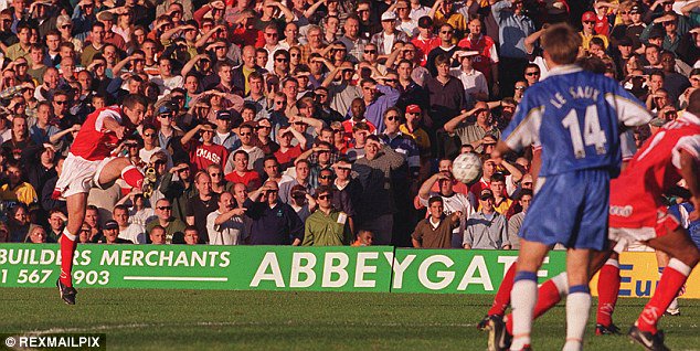 Happy Birthday Nigel Winterburn
Arsenal Legend 