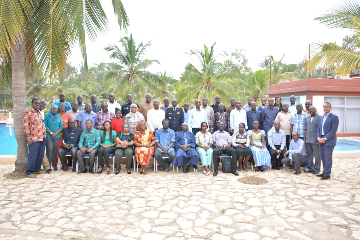 coussenegal's tweet photo. Atelier du plan stratégique du Centre des Opérations d’Urgence Sanitaire, à l’hôtel Saly Princess #kebetu @WHO https://t.co/MQiKSYInYn