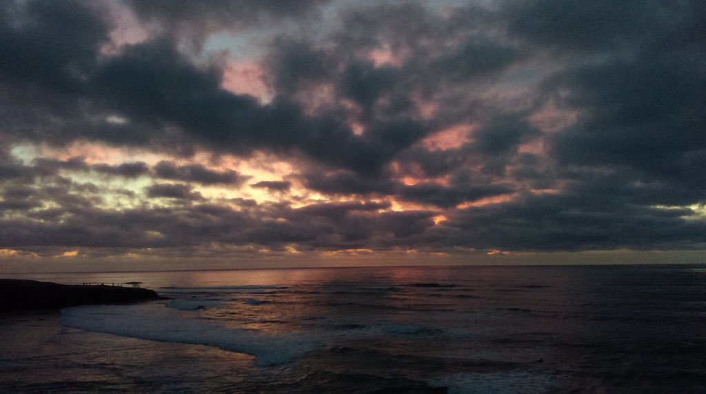 A magnificent sunset tonight!  These vibrant colours after the sun has set, my goodness! <a href="/DkaufmannMr/">Mr. Kaufmann</a> <a href="/MattBaylow/">Matt Baylow</a>