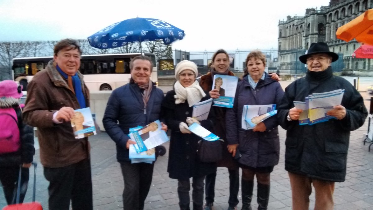 MauriceSolignac's tweet photo. Les dernières distributions avant la victoire de Valérie Pécresse #JaiChoisiValerie https://t.co/7zwV2pVSdY
