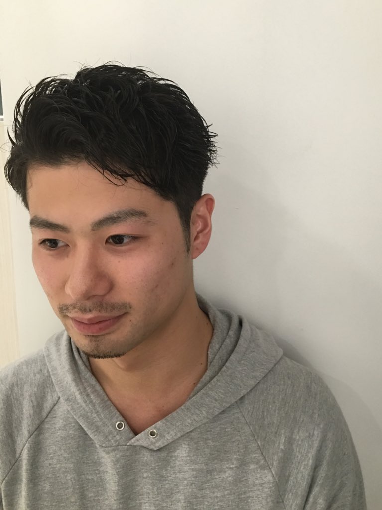 峰田大暉 高校の同級生がカットで来てくれました 刈り上げベリーショート 必要ない部分を刈り上げることでセットを楽に 仕上げはロレッタのハードゼリーをつかいました T Co 49eg59ptaa Twitter