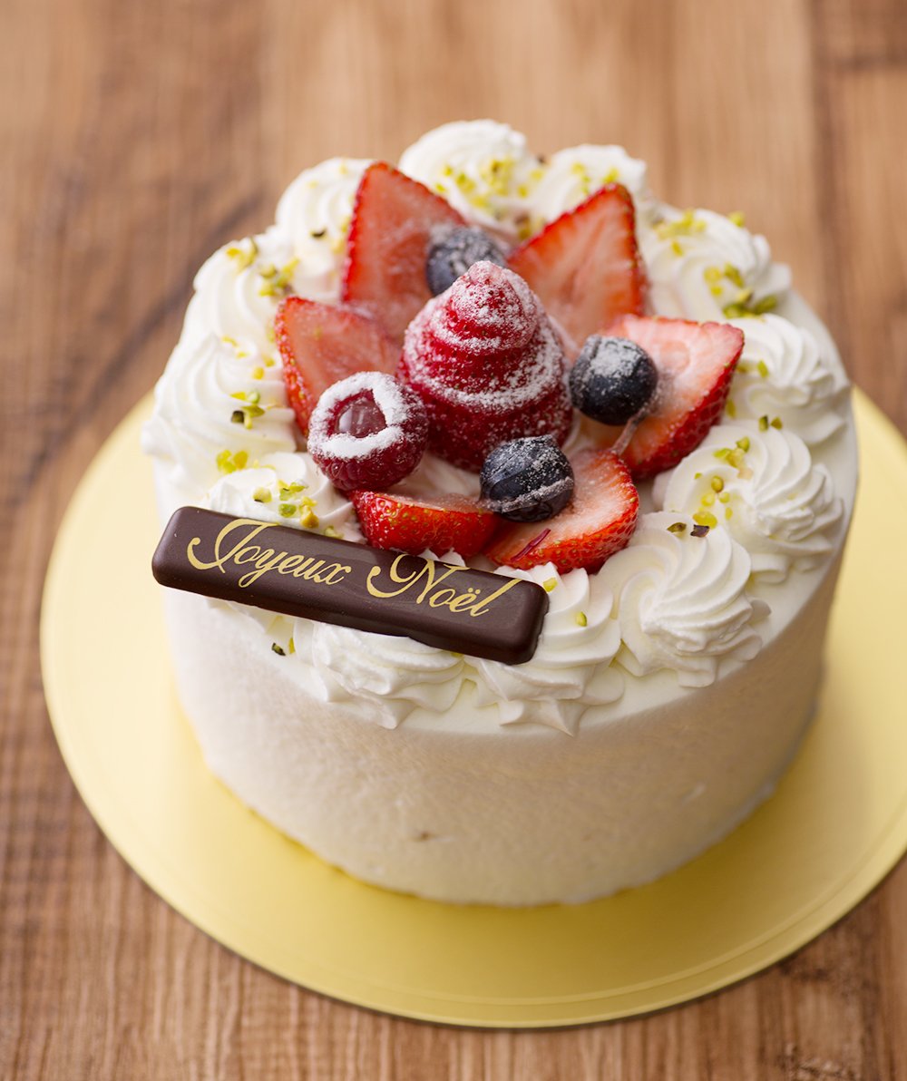 Decadence Du Chocolat デカダンス ドュ ショコラ ショートケーキ 4号 3 400円 国産のイチゴと生クリームをふんだんに使ったショートケーキ イチゴをすりつぶして作ったシロップをスポンジにたっぷりと染み込ませ 上はイチゴ フランボワーズ